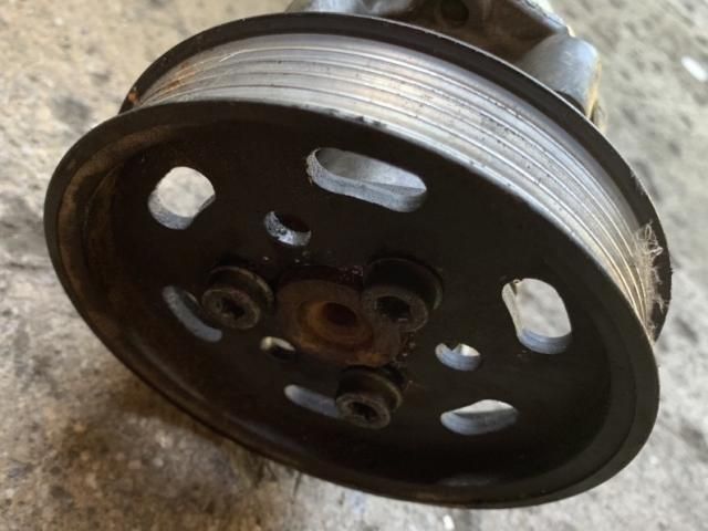 bontott VW BORA Szervó Szivattyú Szíjtárcsa