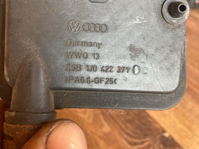 bontott VW BORA Szervóolaj Tartály