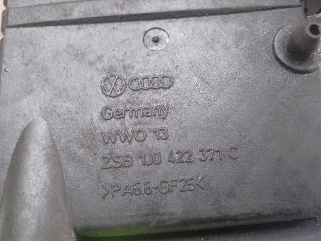 bontott VW BORA Szervóolaj Tartály