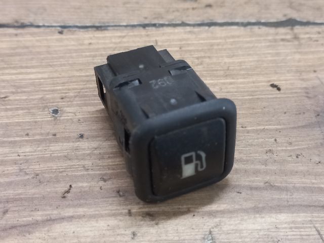 bontott VW BORA Tankajtó Nyitó Kar / Gomb