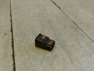 bontott VW BORA Tankajtó Nyitó Kar / Gomb