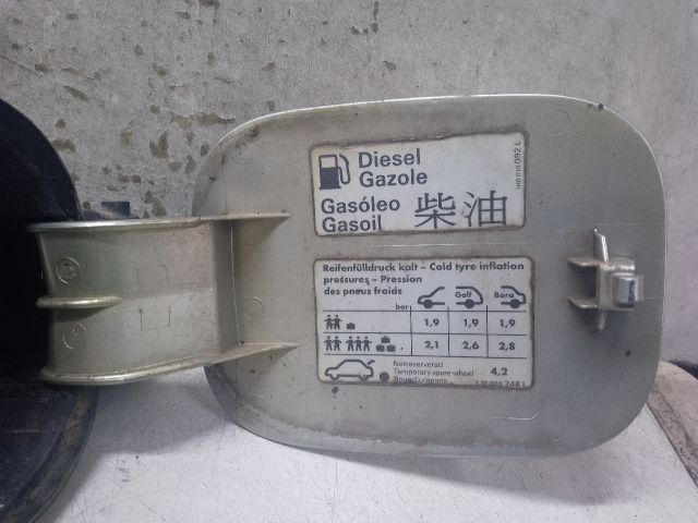 bontott VW BORA Tankajtó