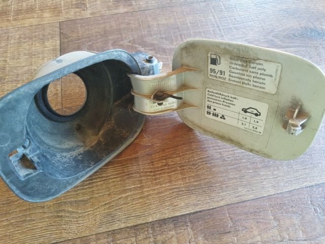 bontott VW BORA Tankajtó