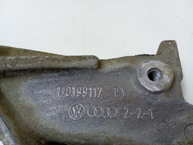 bontott VW BORA Tartó Bak