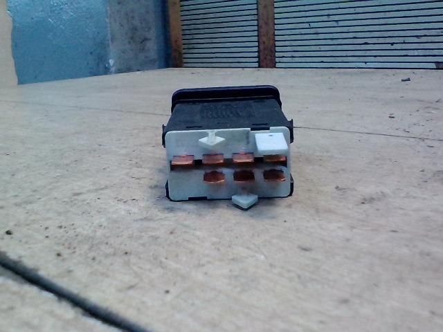 bontott VW BORA Vészvillogó Kapcsoló