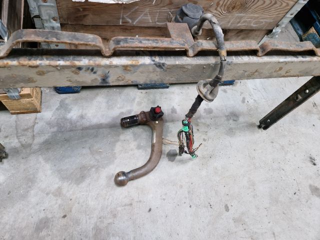 bontott VW BORA Vonóhorog