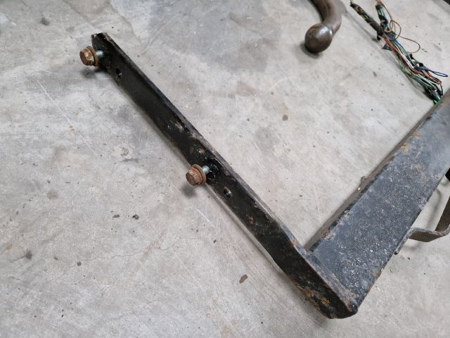 bontott VW BORA Vonóhorog