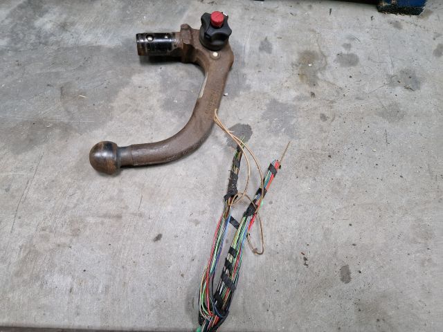 bontott VW BORA Vonóhorog