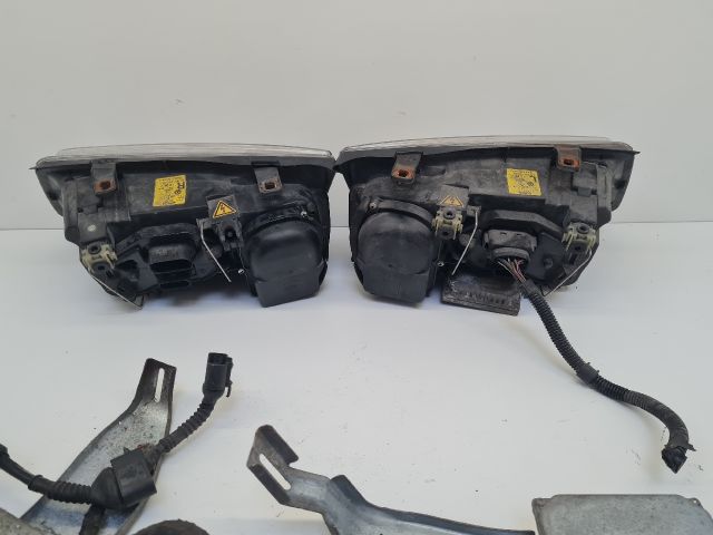 bontott VW BORA Xenon Fényszóró Pár
