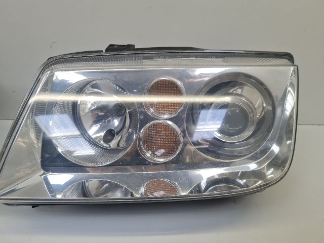 bontott VW BORA Xenon Fényszóró Pár