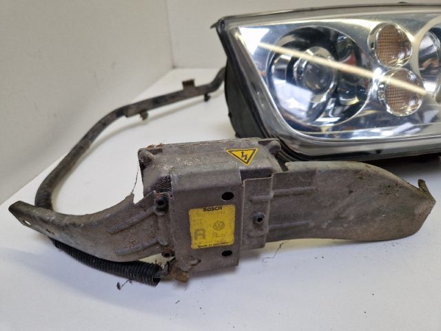 bontott VW BORA Xenon Fényszóró Pár