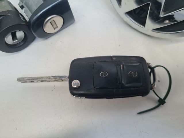 bontott VW BORA Zárbetét Szett