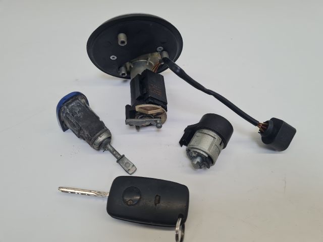 bontott VW BORA Zárbetét Szett