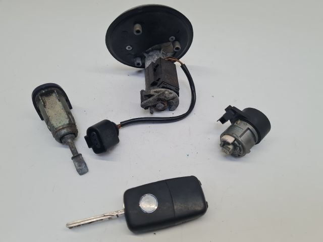 bontott VW BORA Zárbetét Szett