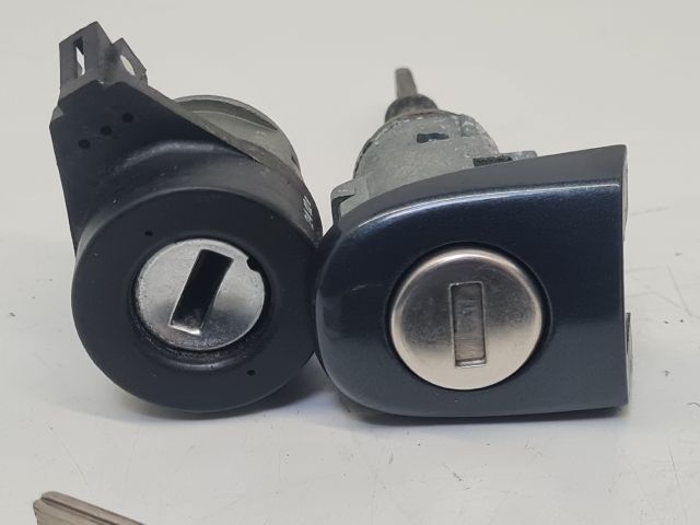 bontott VW BORA Zárbetét Szett