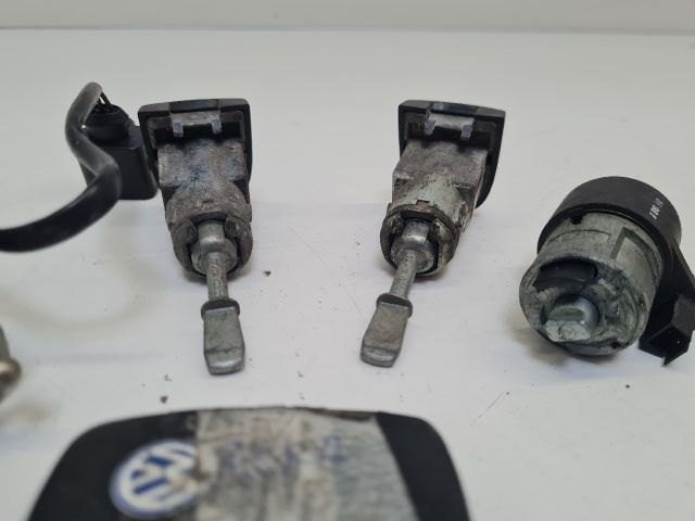 bontott VW BORA Zárbetét Szett