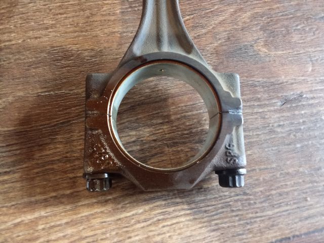 bontott VW CADDY Dugattyú és Hajtókar