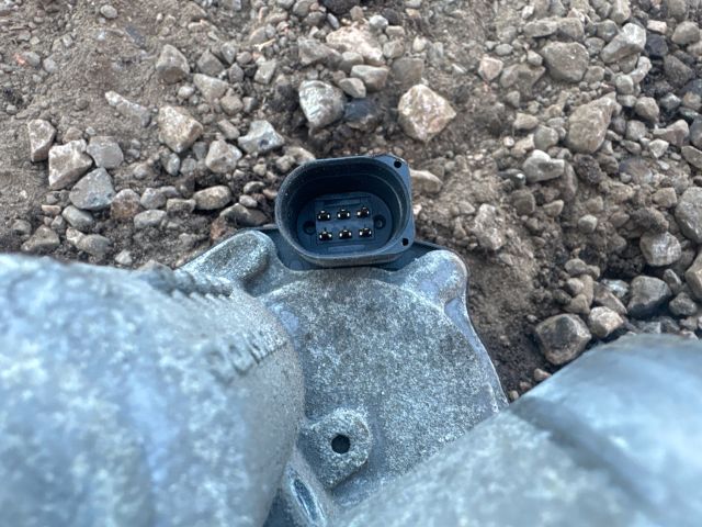 bontott VW CADDY Fojtószelep (Elektromos)