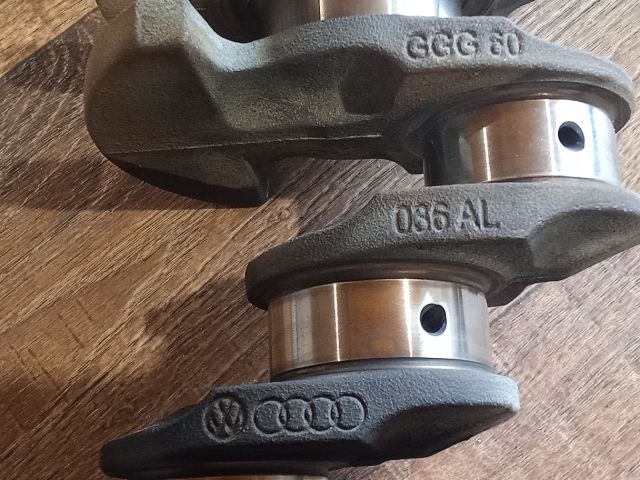 bontott VW CADDY Főtengely (Magában)