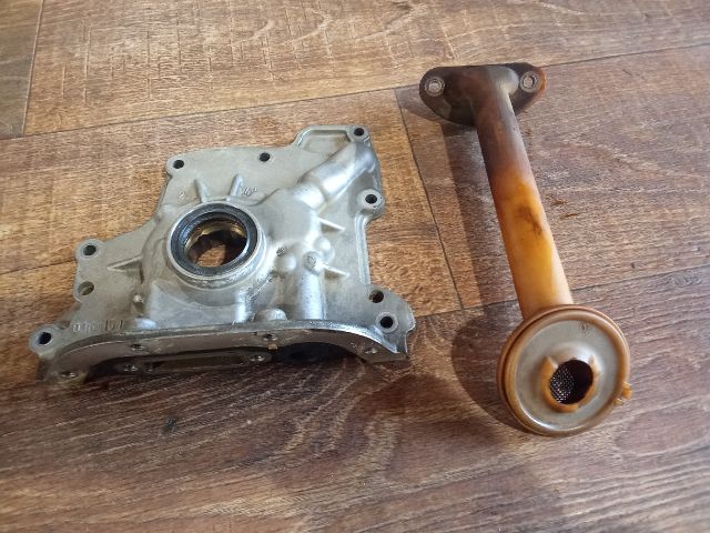 bontott VW CADDY Olajszivattyú