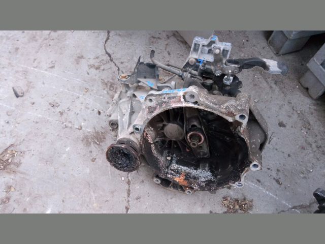 bontott VW CADDY Váltó (Mechanikus)