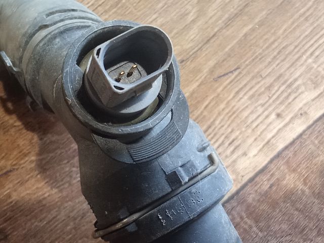 bontott VW CADDY Vízcső