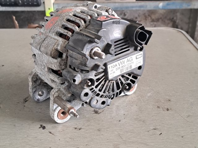 bontott VW CADDY Generátor