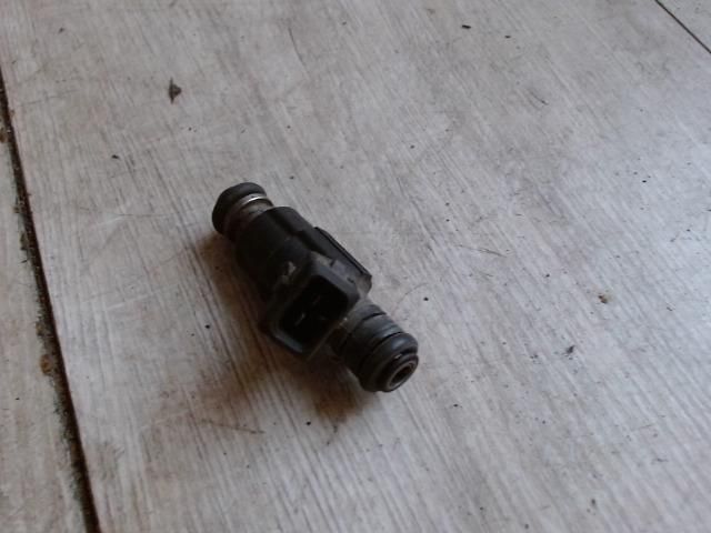 bontott VW CADDY Porlasztó (1 db)