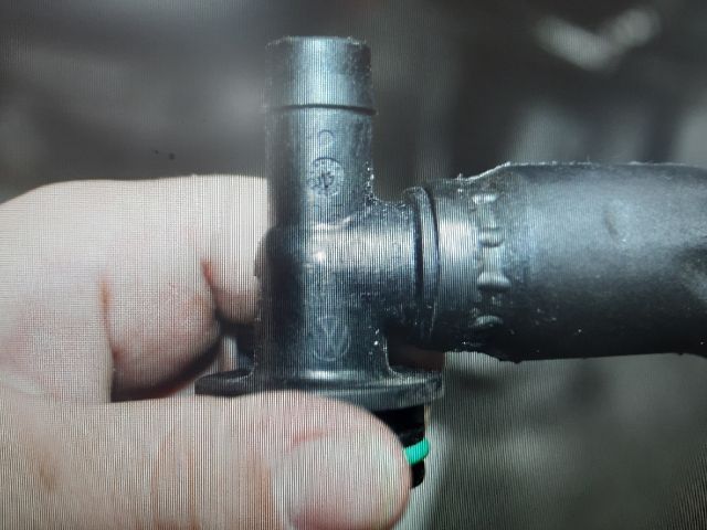 bontott VW CADDY Légbeömlő Cső