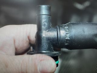 bontott VW CADDY Légbeömlő Cső