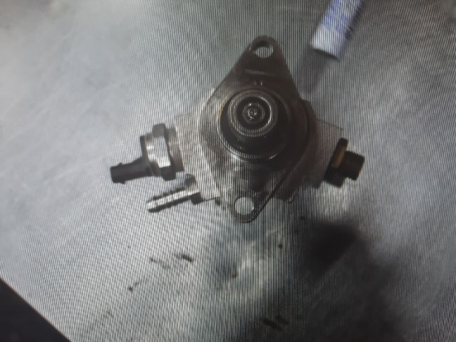 bontott VW CADDY Nagynyomású Szivattyú