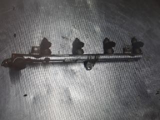 bontott VW CADDY Porlasztó Sor / Híd