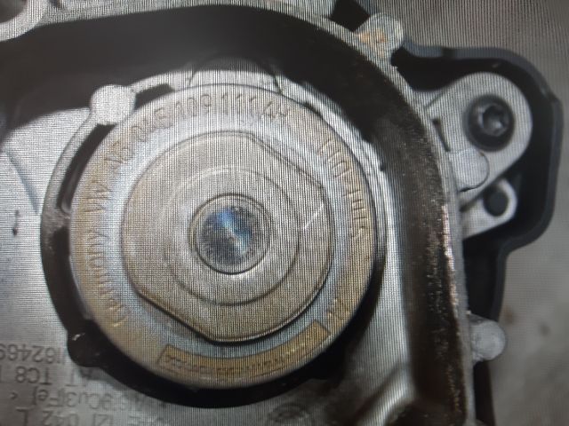 bontott VW CADDY Vízpumpa