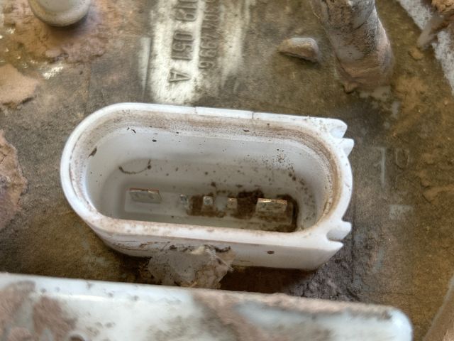 bontott VW CADDY Üzemanyag Szivattyú