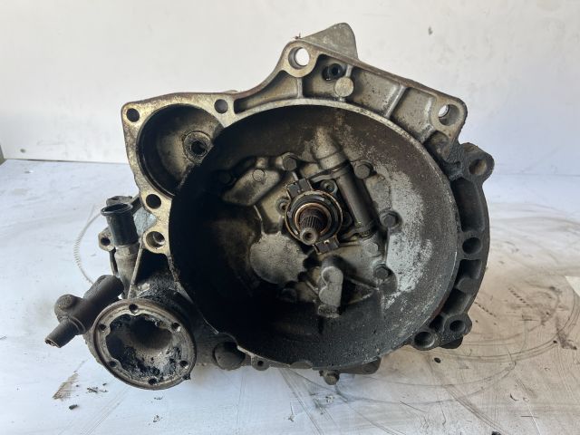 bontott VW CADDY Váltó (Mechanikus)