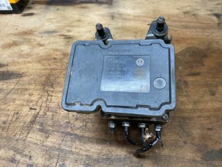 bontott VW CADDY ABS Kocka