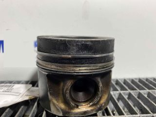 bontott VW CADDY Dugattyú