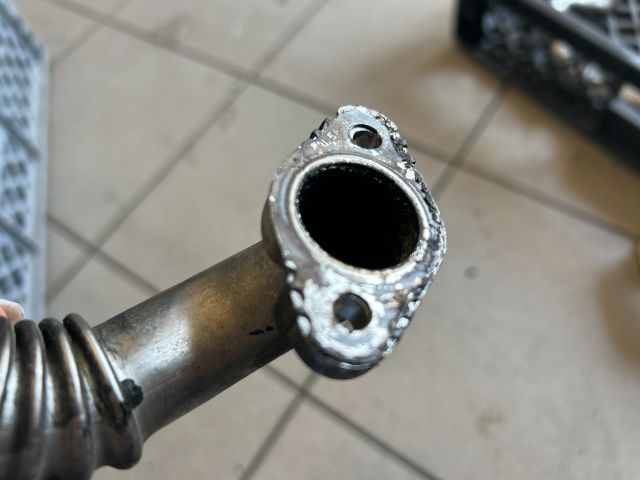 bontott VW CADDY EGR Hűtő Cső