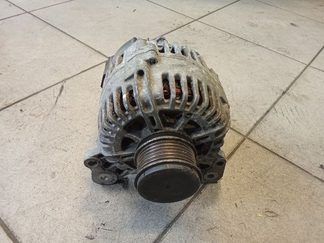 bontott VW CADDY Generátor