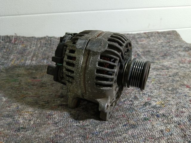 bontott VW CADDY Generátor
