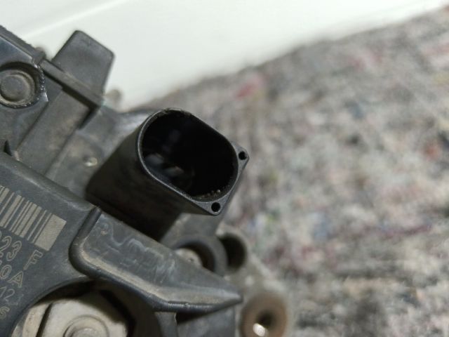 bontott VW CADDY Generátor