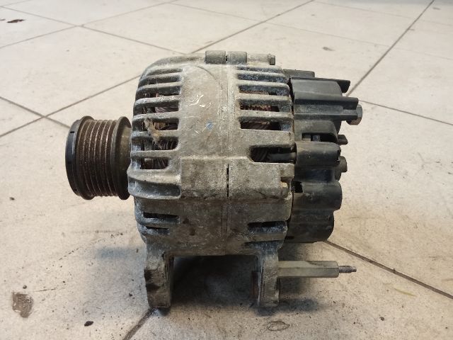 bontott VW CADDY Generátor