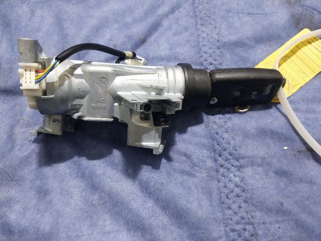 bontott VW CADDY Gyújtáskapcsoló Házzal