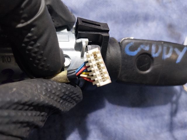 bontott VW CADDY Gyújtáskapcsoló Házzal