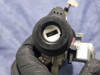 bontott VW CADDY Gyújtáskapcsoló Házzal