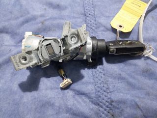 bontott VW CADDY Gyújtáskapcsoló Házzal