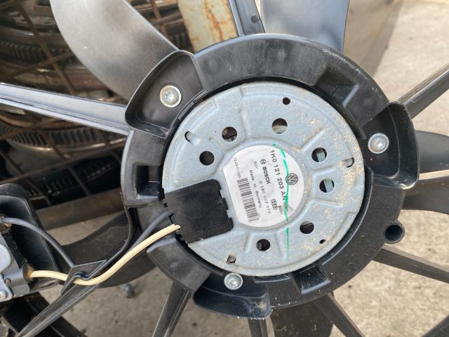 bontott VW CADDY Hűtőventilátor