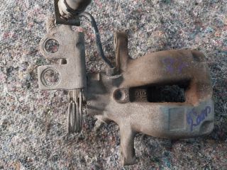 bontott VW CADDY Jobb hátsó Féknyereg Munkahengerrel