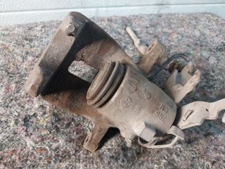 bontott VW CADDY Jobb hátsó Féknyereg Munkahengerrel