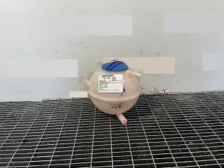 bontott VW CADDY Kiegyenlítő Tartály